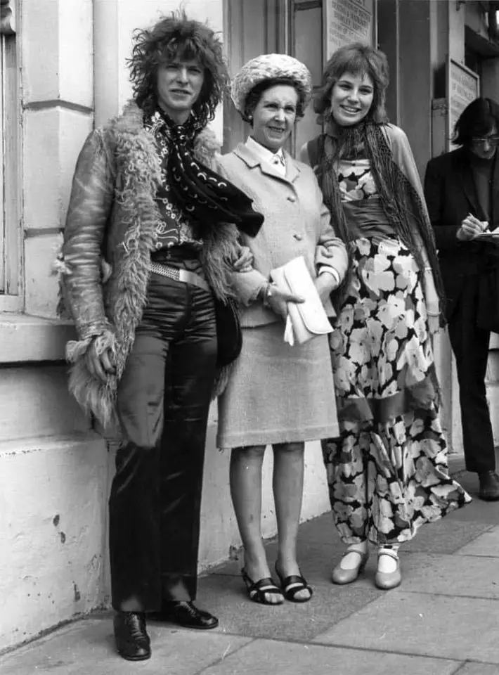 David Bowie and Angela Barnett on their wedding day, with Bowie's mother Peggy, 20 March 1970